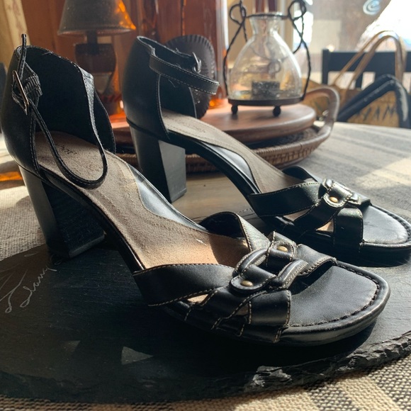 What’s What by Aerosols Strappy Sandals - Picture 6 of 12